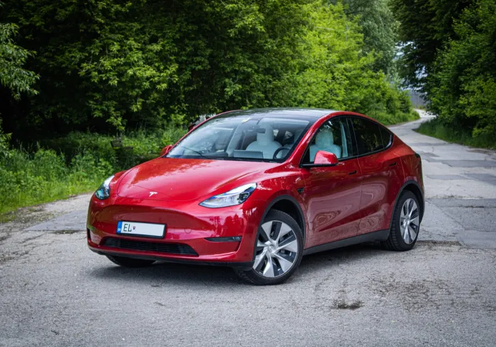 Tesla Model Y Long Range AWD