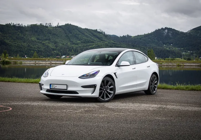 Tesla Model 3 Long Range Refresh EAP 95% SOH, Matrix Led, Dvojité Sklá, tepelné čerpadlo